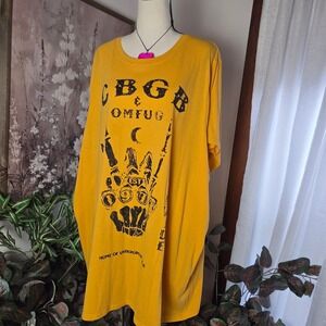 Torrid CBGB OMFUG Goodie Two Sleeves Yellow Graphic T-Shirt Punk Rock Size 5 5XL